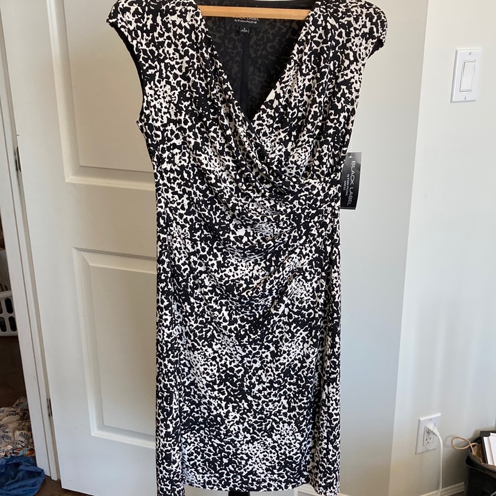 Evan Picone Black and White Printed Sheath Dress